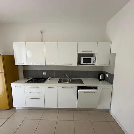 Orate - Agenzia Cocal アパート カオルレ